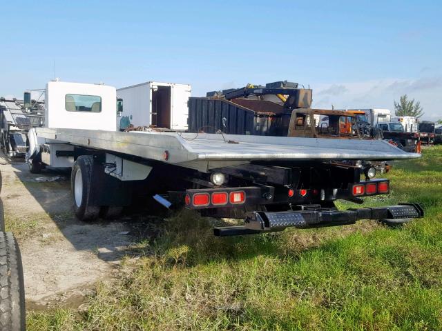 2NKMHZ7X76M128411 - 2006 KENWORTH CONSTRUCTI WHITE photo 3