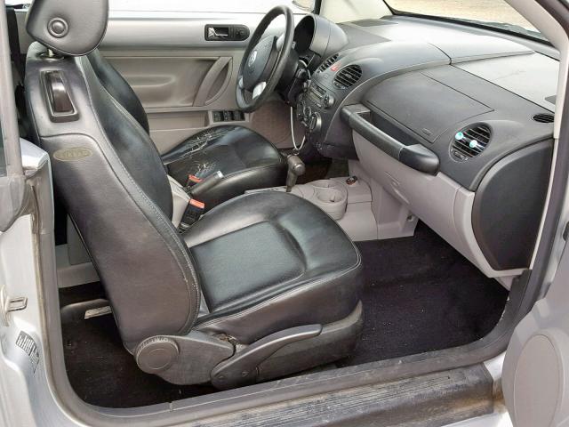 3VWCM31Y74M331472 - 2004 VOLKSWAGEN NEW BEETLE Boz foto 5