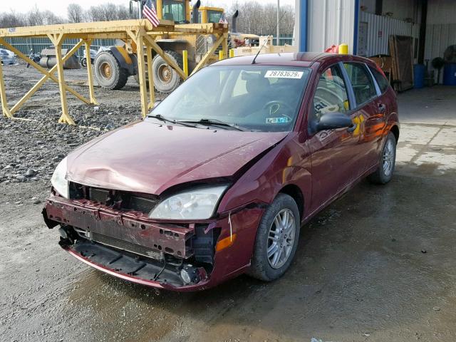 1FAFP37N17W259697 - 2007 FORD FOCUS ZX5 MAROON photo 2