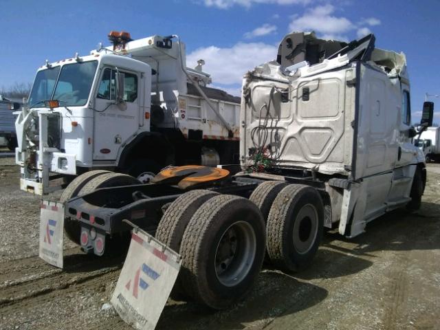 3AKJGLD57GSGY1872 - 2016 FREIGHTLINER CASCADIA 1 WHITE photo 4