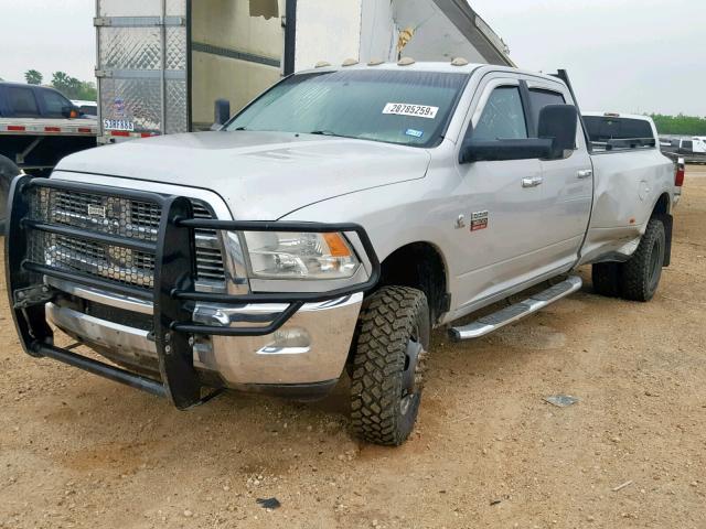 3D73Y4CL7BG636826 - 2011 DODGE RAM 3500 SILVER photo 2