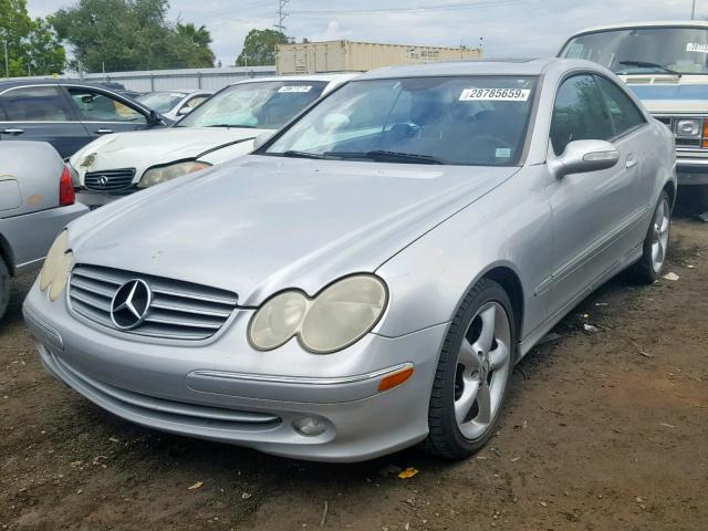 WDBTJ65J44F092715 - 2004 MERCEDES-BENZ CLK 320C SILVER photo 2