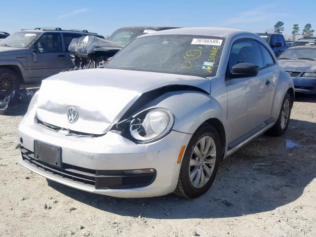 3VWF17AT9EM638029 - 2014 VOLKSWAGEN BEETLE SILVER photo 2