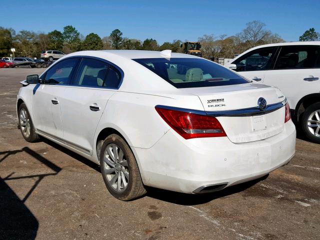 1G4GB5G36GF173319 - 2016 BUICK LACROSSE WHITE photo 3