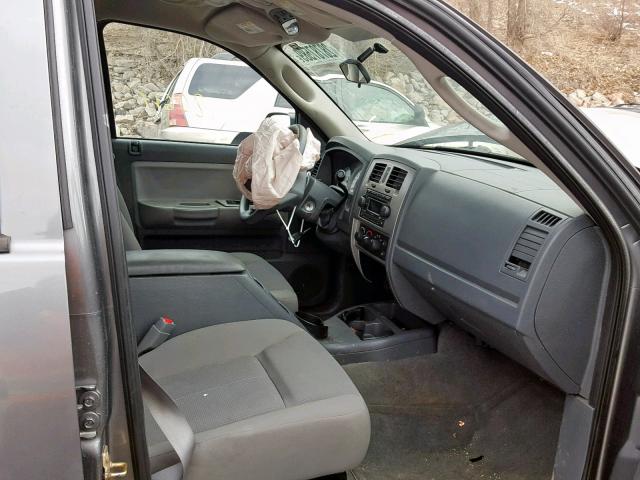 1D7HW48K56S666868 - 2006 DODGE DAKOTA QUA GRAY photo 5