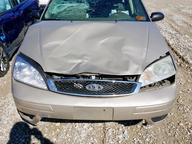 1FAFP34N57W226061 - 2007 FORD FOCUS ZX4 GOLD photo 7