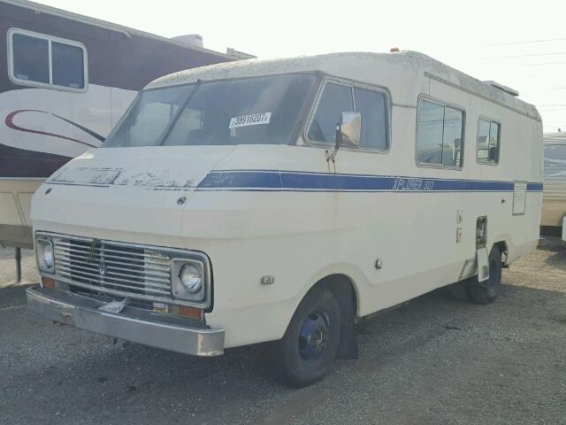 M40CA6S276169 - 1976 DODGE MOTOR HOME WHITE photo 2