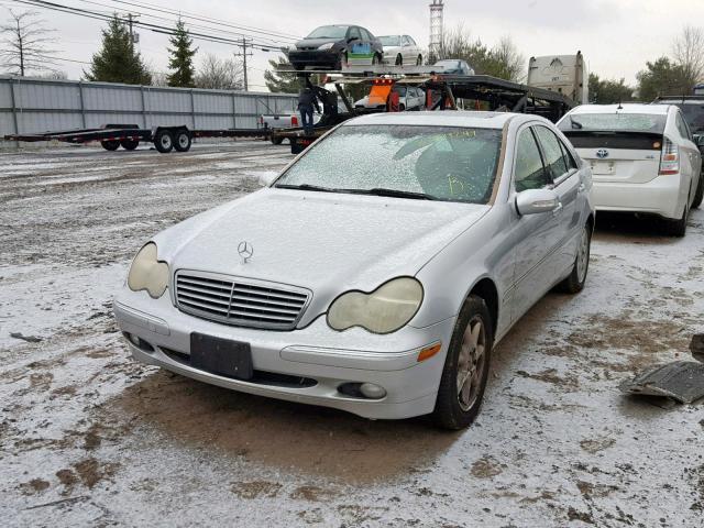 WDBRF64J44F458976 - 2004 MERCEDES-BENZ C 320 SILVER photo 2