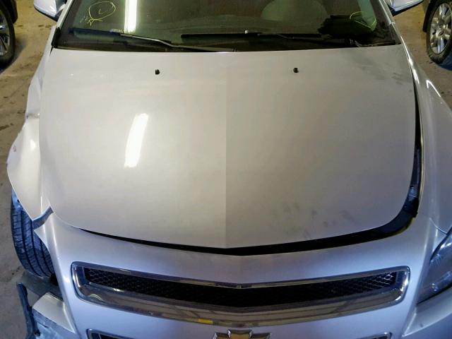 1G1ZC5E0XAF185900 - 2010 CHEVROLET MALIBU 1LT ვერცხლისფერი ფოტო 7