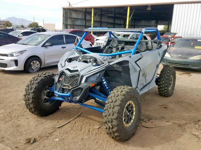 3JBVXAW27HK000259 - 2017 CAN-AM MAVERICK X GRAY photo 2