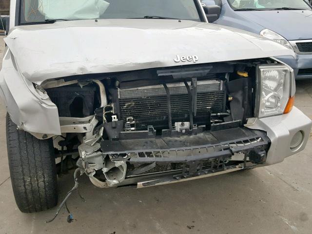 1J8HG48K98C166628 - 2008 JEEP COMMANDER SILVER photo 9