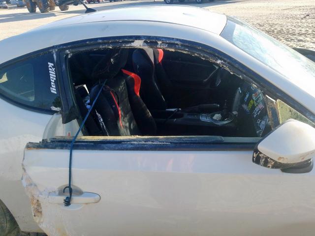 JF1ZNAA18D1711683 - 2013 TOYOTA SCION FR-S  photo 5