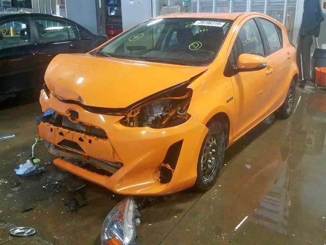 JTDKDTB39F1099894 - 2015 TOYOTA PRIUS C ORANGE photo 2