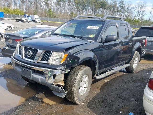 1N6AD07W15C415334 - 2005 NISSAN FRONTIER C BLACK photo 2