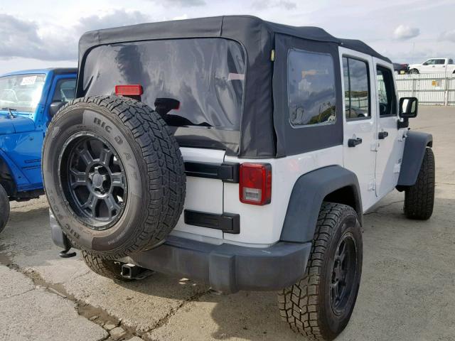 1C4BJWDG7GL334437 - 2016 JEEP WRANGLER U WHITE photo 4