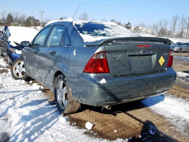 1FAFP34N45W158428 - 2005 FORD FOCUS ZX4 SILVER photo 3