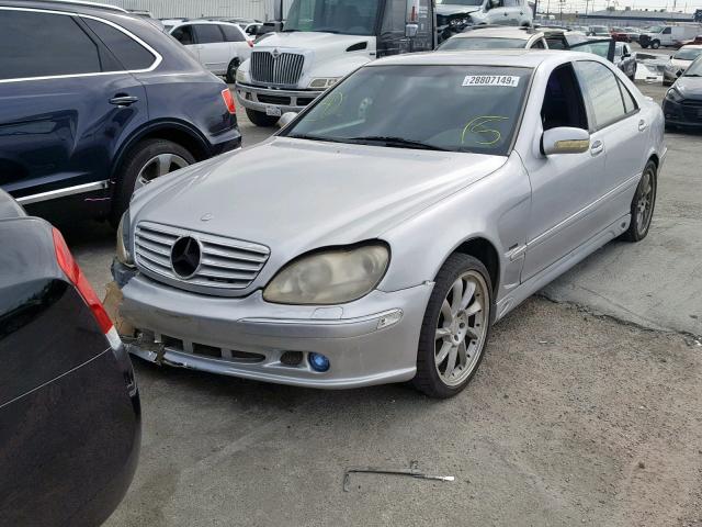 WDBNG75J0YA084157 - 2000 MERCEDES-BENZ S 500 SILVER photo 3