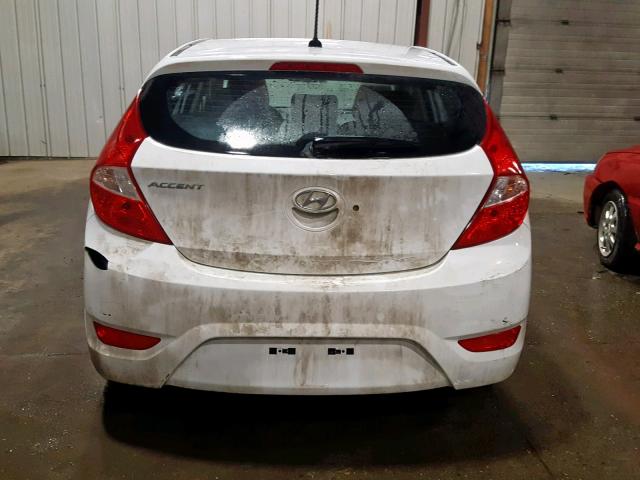 KMHCT5AE3HU351304 - 2017 HYUNDAI ACCENT SE WHITE photo 9