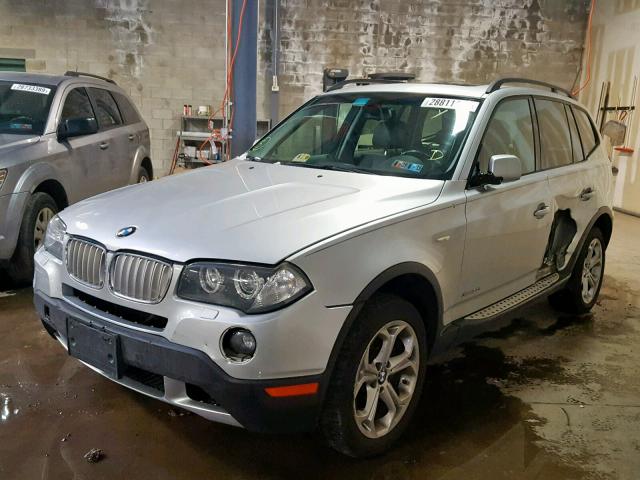 WBXPC93439WJ25788 - 2009 BMW X3 XDRIVE3 SILVER photo 2