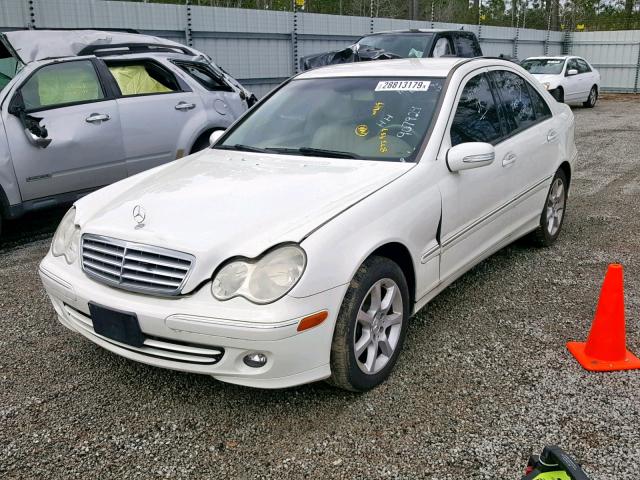 WDBRF92HX7F907924 - 2007 MERCEDES-BENZ C 280 4MAT WHITE photo 2