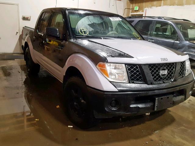 1N6AD07W15C460810 - 2005 NISSAN FRONTIER C TWO TONE photo 1