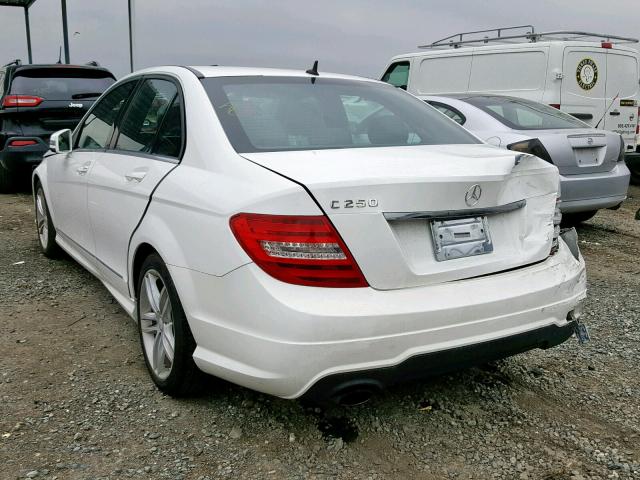 WDDGF4HB1DR287804 - 2013 MERCEDES-BENZ C 250 WHITE photo 3