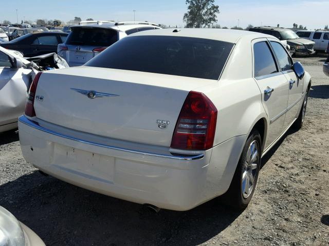 2C3KA63H97H807475 - 2007 CHRYSLER 300C CREAM photo 4