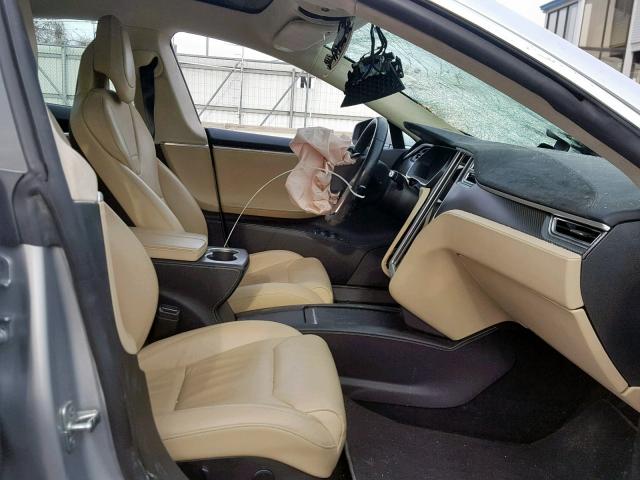 5YJSA1E26HF186517 - 2017 TESLA MODEL S Մոխրագույն լուսանկար 5