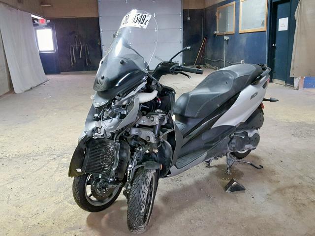 ZAPM860X5G5000419 - 2016 PIAGGIO MP3 500 SP SILVER photo 2