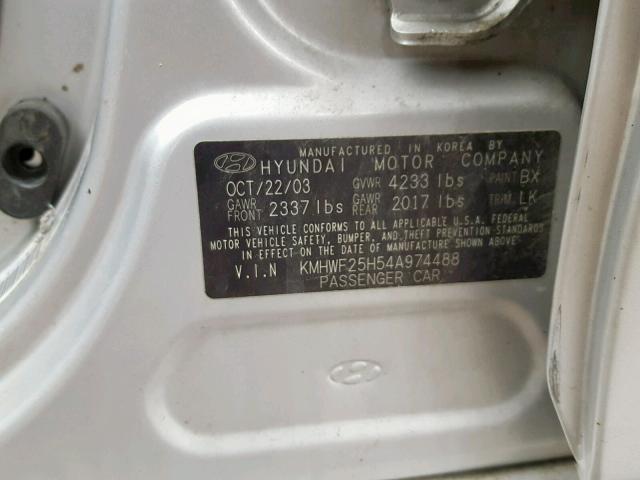 KMHWF25H54A974488 - 2004 HYUNDAI SONATA GL SILVER photo 10