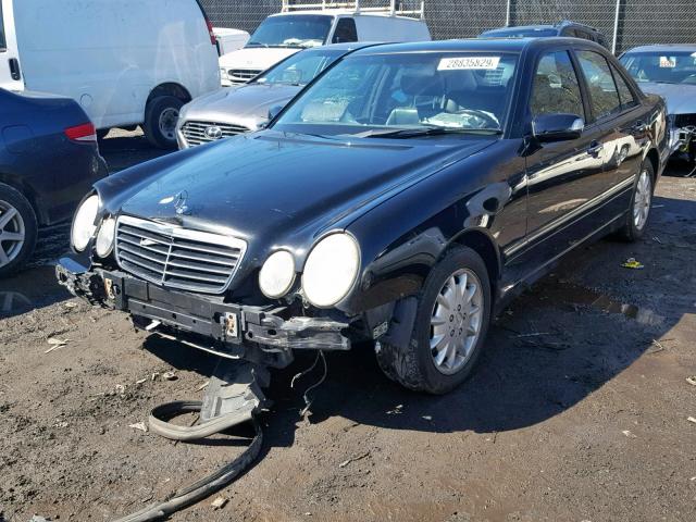 WDBJF65J11X055507 - 2001 MERCEDES-BENZ E 320 BLACK photo 2