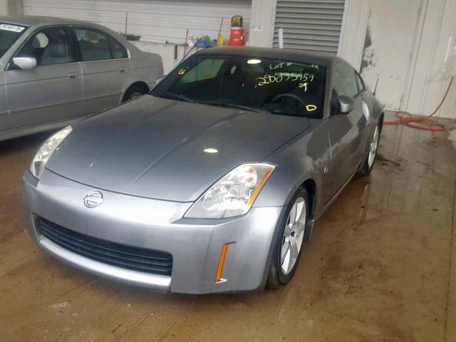 JN1AZ34D65M600565 - 2005 NISSAN 350Z COUPE SILVER photo 2