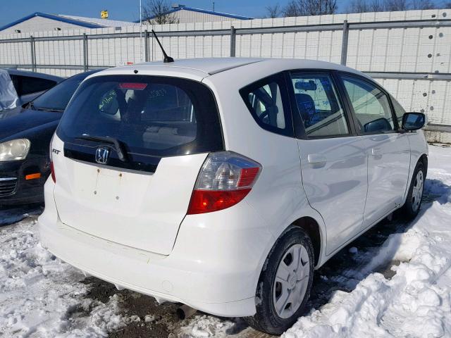 JHMGE8H3XDC036245 - 2013 HONDA FIT WHITE photo 4