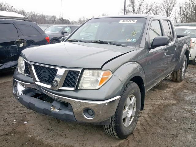 1N6AD09W37C415285 - 2007 NISSAN FRONTIER C GRAY photo 2