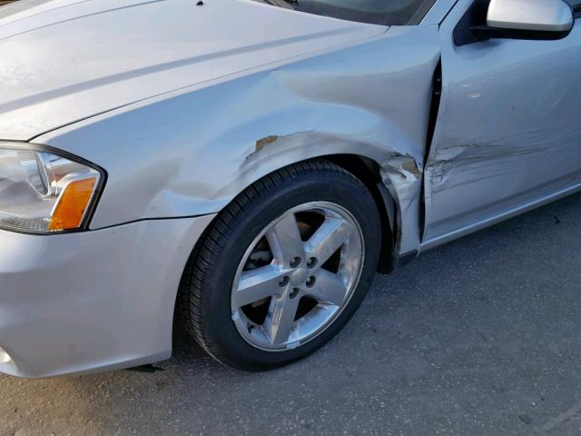 1B3BD2FG5BN598400 - 2011 DODGE AVENGER LU SILVER photo 9