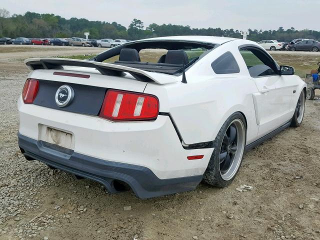 1ZVBP8CF1B5158708 - 2011 FORD MUSTANG GT WHITE photo 4