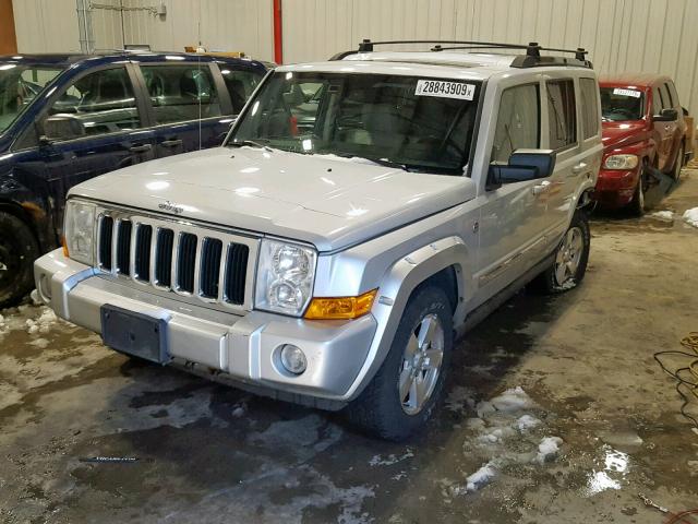 1J8HG58N16C189561 - 2006 JEEP COMMANDER SILVER photo 2