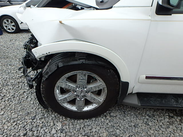 5N1BA0NF2DN615284 - 2013 NISSAN ARMADA PLA WHITE photo 9