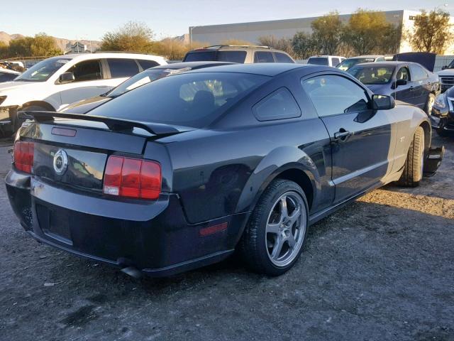 1ZVHT82H485175794 - 2008 FORD MUSTANG GT BLACK photo 4