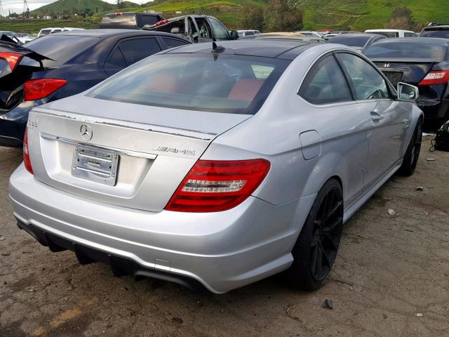 WDDGJ7HB9CF729969 - 2012 MERCEDES-BENZ C 63 AMG SILVER photo 4