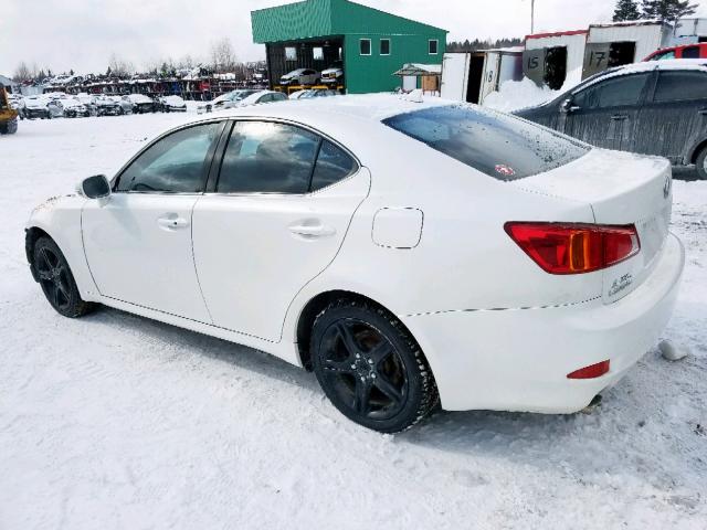 JTHCF5C20A2032702 - 2010 LEXUS IS 250 WHITE photo 3