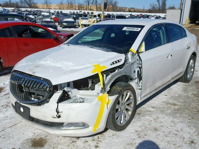 1G4GB5G30FF324699 - 2015 BUICK LACROSSE WHITE photo 9