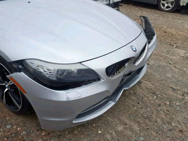 WBALM5C5XBE379162 - 2011 BMW Z4 SDRIVE3 Сріблястий фото 9
