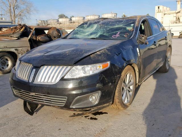 1LNHM93R79G620026 - 2009 LINCOLN MKS BLACK photo 2