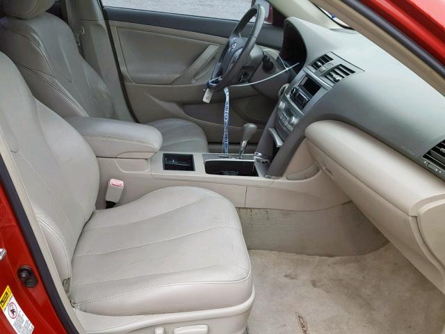 4T1BB46K98U056179 - 2008 TOYOTA CAMRY HYBR RED photo 5