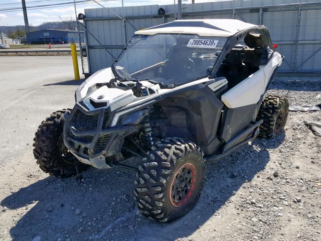 3JBVGAW25HK000731 - 2017 CAN-AM MAVERICK X WHITE photo 2