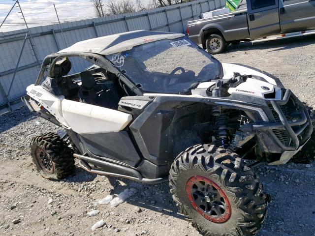 3JBVGAW25HK000731 - 2017 CAN-AM MAVERICK X WHITE photo 9