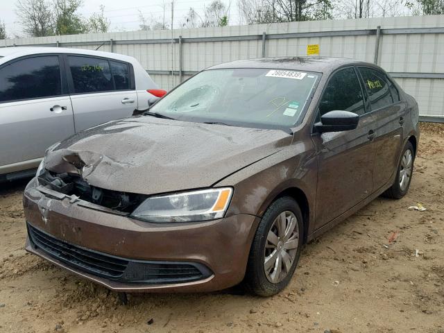 3VW2K7AJXBM075675 - 2011 VOLKSWAGEN JETTA BASE BROWN photo 2