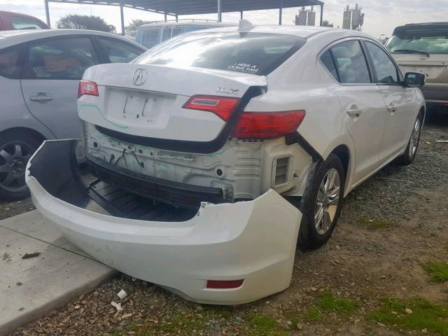 19VDE1F31DE018121 - 2013 ACURA ILX 20 WHITE photo 4