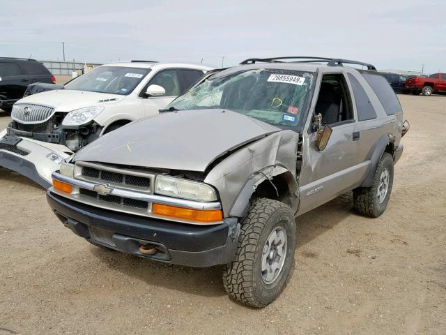 1GNCT18XX4K117100 - 2004 CHEVROLET BLAZER BEIGE photo 2